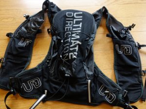 UDfR 010 300x225 - ULTIMATE DIRECTION RUNNERS VEST 4.0
